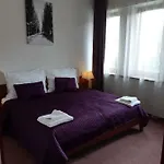 Park Avenue **** Hotell Piest'any