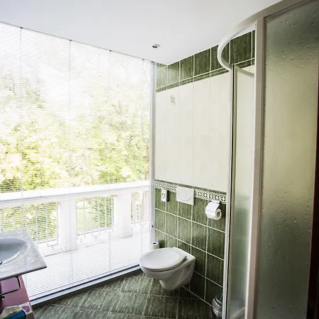 Park Avenue **** Hotel 4*