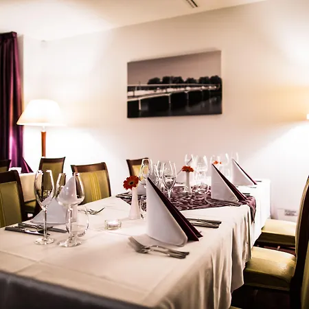 Park Avenue **** Hotell 4*