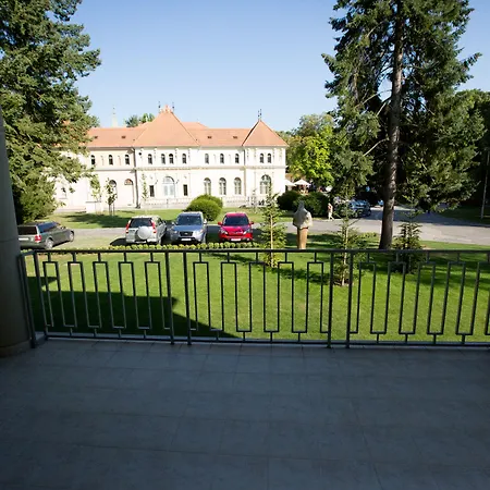 מלון Park Avenue **** 4*