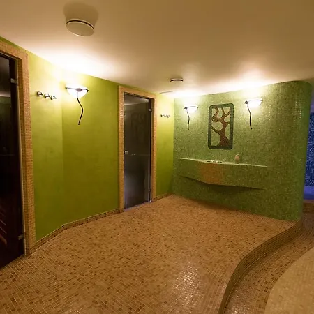 מלון Park Avenue **** 4*