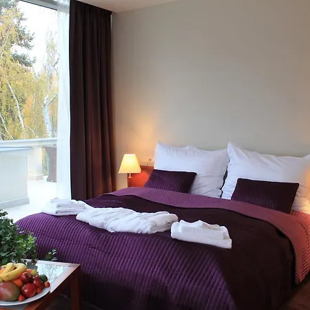 Park Avenue **** Hotel Piest'any