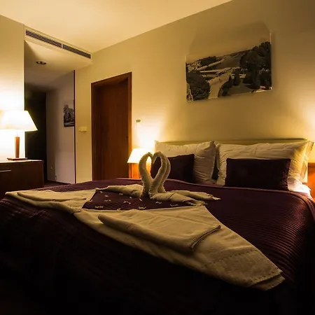 Park Avenue **** فندق 4*