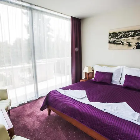 Park Avenue **** Hotel 4*