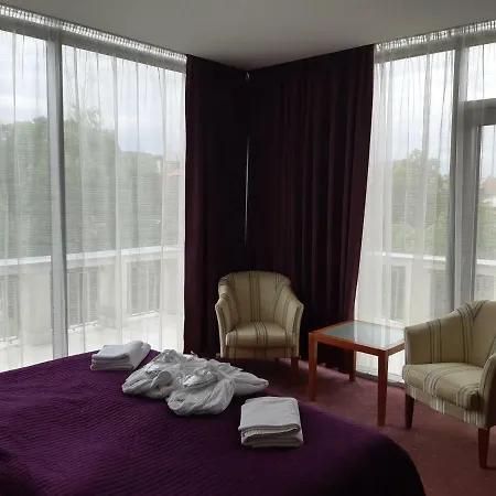Park Avenue **** Hotel 4*